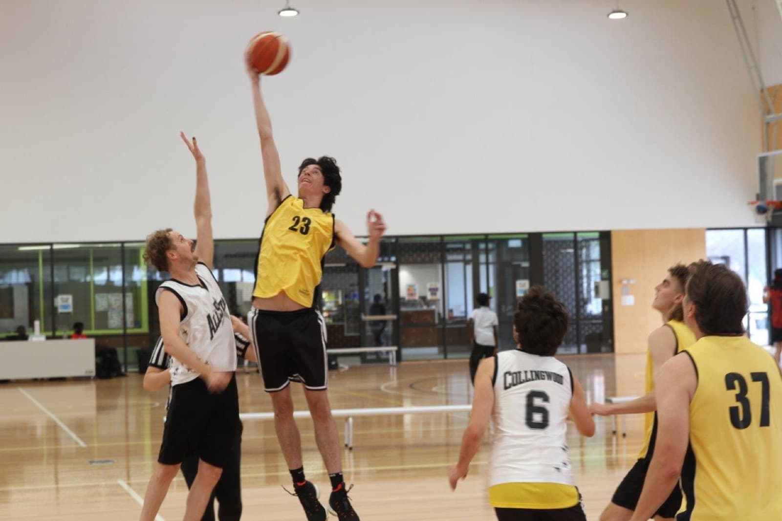 Tip-off in a Collingwood senior domestic game